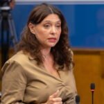 Ako nemaju hljeba, neka nose Louis Vuitton: Ogledalo privilegija i realnosti u Crnoj Gori