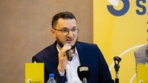 Agović: Bošnjačka stranka da napusti vlast i sa opozicijom zatraži vanredne izbore