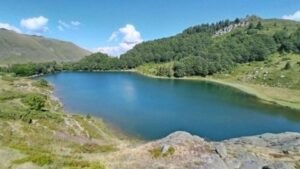 Pešića jezero: Planinski biser idealan za kampovanje