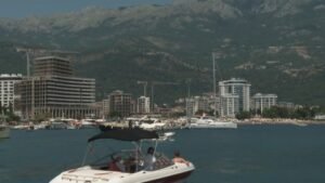 Budva u jeku sezone: Hoteli blizu maksimuma, privatni smještaj ispod očekivanja