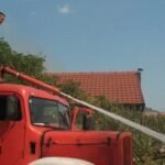 Sa dotrajalom opremom vatrogasci pružaju nadljudske napore