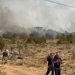 Vatra se širi u Gornjim Mrkama, u Piperima skoro lokalizovan Požar