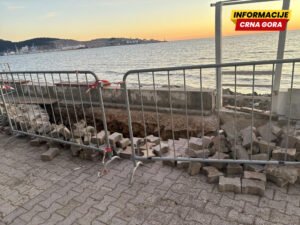 Krpe rupe na šetalištu u Baru i trgu u Sutomoru