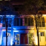 Zgrade Vlade i MVP osvijetljene bojama zastave Ukrajine