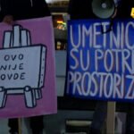 “Ćaci otkažu, građani zakažu”: Zabaranjena predstava “Naši dani” održana uz ovacije u Čačku