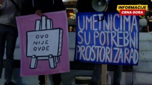 “Ćaci otkažu, građani zakažu”: Zabaranjena predstava “Naši dani” održana uz ovacije u Čačku