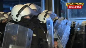 Srbija svrstana u autokratije: “Potvrda onoga što građani svakodnevno žive”