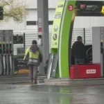 Gorivo u Srbiji i dalje najskuplje u regionu: Svakog petka oči uprte u info table