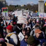 Širom SAD masovni protesti protiv Trampa