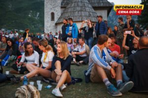 Anketa: Mladi u EU nerado se politički angažuju, naginju centru