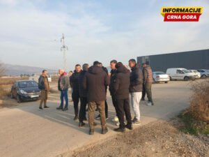 Botunjani se okupili ispred gradilišta: “Da se dogovorimo, bolje razgovarati, da ne bi dolazilo do većih incidenata”