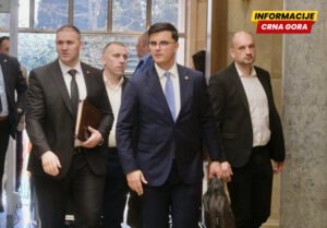 UŽIVO Šaranović: Nisam obmanuo javnost, nije na sceni nikakav “uvod u policijsku državu”