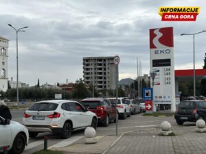 FOTO/VIDEO Najmanje 16 pumpi širom države bez eurodizela, i danas ogromne gužve