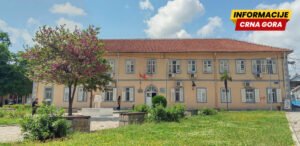 Najslabije plaćeni, uprkos naučnim zvanjima: Ustavni sud odlučiće da li su muzejske savjetnice i drugi dikriminisani