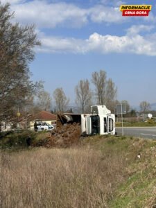 Prevrnuo se šleper na putu Podgorica – Danilovgrad