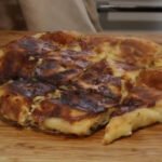 Burek u tiganju – žena iz Turske pokazala kako se sprema za 15 minuta