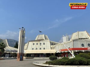 Bar: Sekretari postaju opštinski službenici?