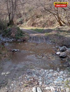 Mještani bjelopoljskog sela do kuća mogu jedino traktorima