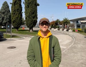 Američki glumac Džozef Gordon-Levit uslikan na podgoričkom aerodromu