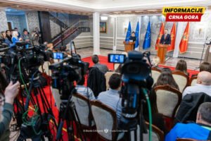 Spajić nerijetko pokazuje da ne poštuje slobodu novinara da pitaju