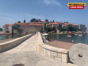 Pod katancem i zbog neplaćenog poreza: Opština Budva blokirala nekeretnine državne kompanije “Sveti Stefan hoteli”