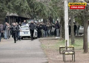 Policija čuvala djecu od djece tokom gradskog školskog odbojkaškog turnira