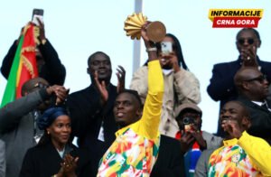 Fudbaleri Senegala u Parizu paradirali sa peharom Kupa afričkih…