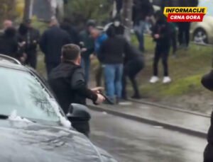 Srbija: Muškarac sa pištoljem u ruci prišao grupi koja je napala građane i novinara u Bajinoj Bašti