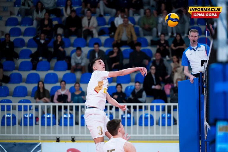 Miljković gledao borbu u Podgorici: Mladi odbojkaši poraženi uprkos obećavajućem početku
