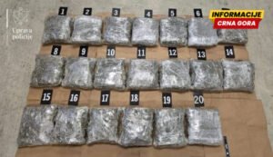 ФОТО – Зећанин ухапшен на Добракову: Полиција у Мерцедесу нашла 21 килограм марихуане