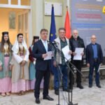 Aleksić otvorio Prvo balkansko trijenale skulpture malog formata u Danilovgradu