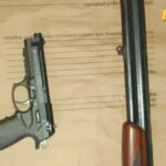 Pretresom na Koniku pronađena puška i startni pištolj, jedna osoba uhapšena