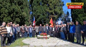 Položili cvijeće na spomenik strijeljanim rodoljubima na Vrelima ribničkim