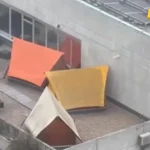 Šatori osvanuli na vrhu zgrade u Ljubljani: Noćenje naplaćuju 75 eura