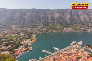 U kotorsku luku uplovila dva broda sa ukupno 3.177 putnika