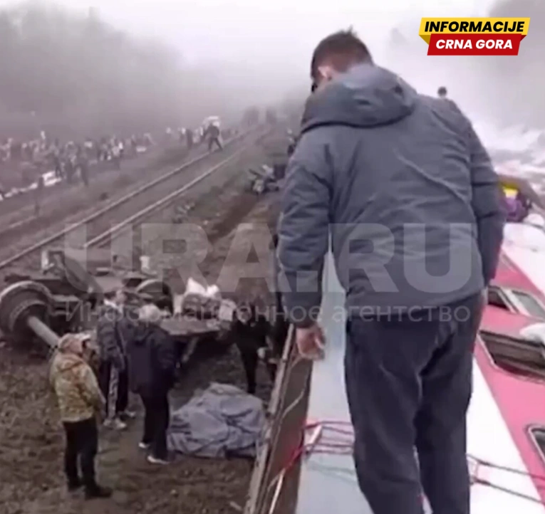 Voz iskočio iz šina u Rusiji, najmanje 35 povrijeđenih 