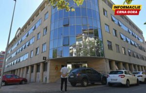 UP: Jasno je da osobe koje snimaju javne površine sa svojih…