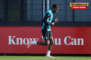 Isak se vratio, napadač Liverpula spreman za PSŽ