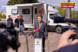 Nabavili specijalizovano vozilo namijenjeno prikupljanju krvi na terenu