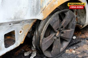 UP: Izgorela četiri vozila na parkingu Uprave za imovinu, osam…