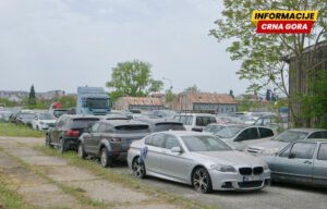 Zapalio automobile vrijedne oko milion eura, pa bez žurbe napustio ograđeni parking Uprave za imovinu u Maslinama