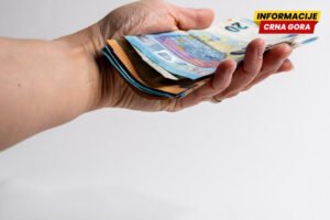 Uzimaju od građana, daju biračima? Partije prošle godine donirale stotine hiljada eura