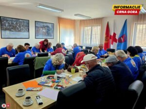 Održana kreativna radionica u okviru Kluba za starija lica u Bijelom Polju: "Uspomene koje griju srce..."