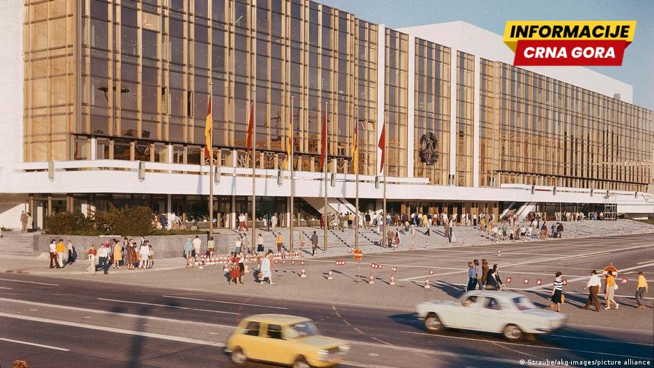 Mesta protivrečnosti: 50 godina Palate Republike u Berlinu