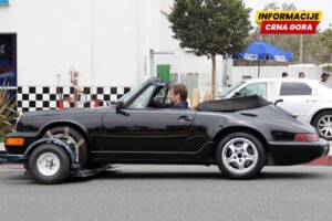 Nekada su za njim ludjele žene širom svijeta: Glumac sada prošetao u miniću i štiklama