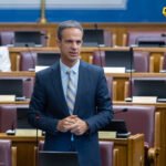 Mugoša objavio diplomu: Očekujem da to urade i članovi Vlade, direktori državnih preduzeća…