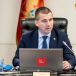 Bečić: Murino nas trajno obavezuje da čuvamo uspomenu na nevino stradale