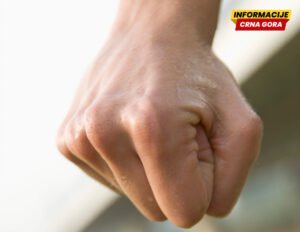 Osumnjičen da je pesnicama udarao u glavu brata, određeno mu zadržavanje