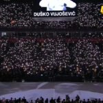 “Arena” u suzama odala počast Dušku Vujoševiću