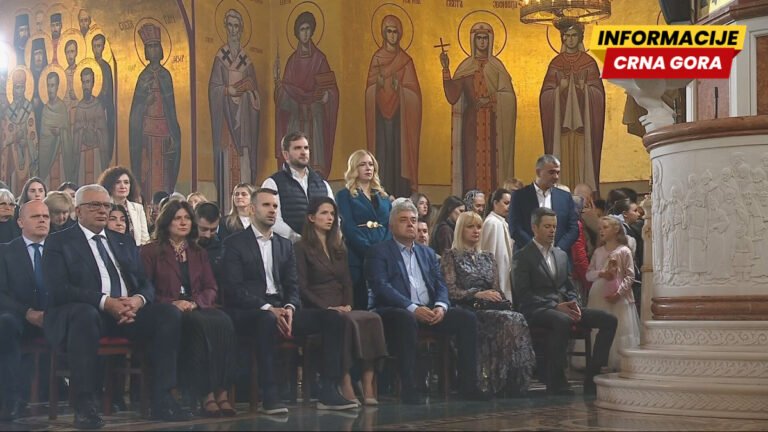 Spajić i Mandić na vaskršnjoj liturgiji u Hramu Hristovog Vaskrsenja